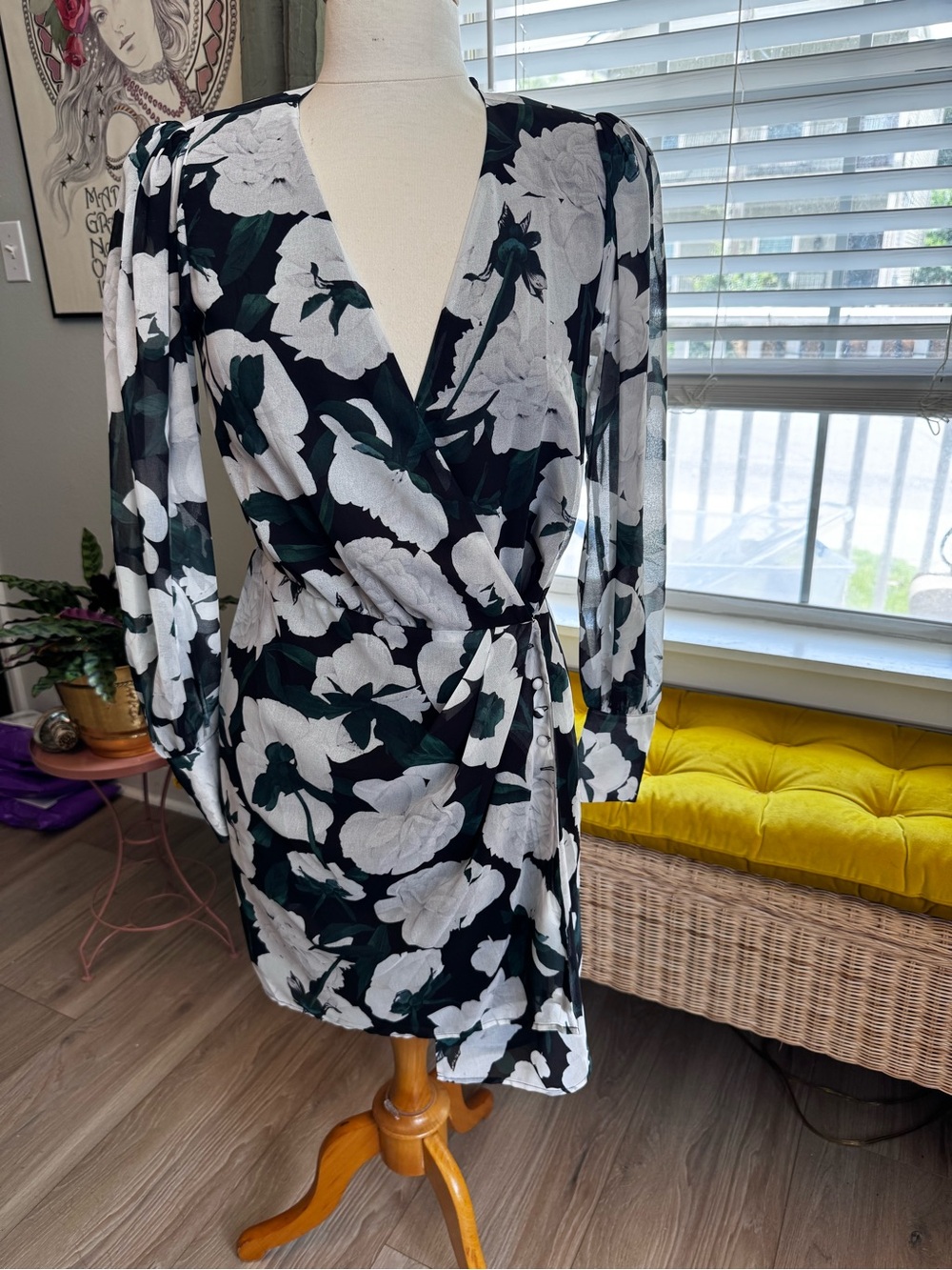 The Kooples Black, White & Green Floral Wrap Dress Dolce Vita Size 2